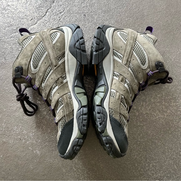 Merrell Women's Moab 2 Vent Mid Hiking Boots in Olive and Purple Laces - Picture 2 of 12